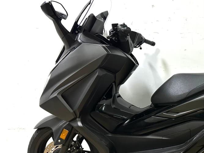 Comprar HONDA FORZA 125 2024 de segunda mano HONDA FORZA 125 2024 de segunda mano