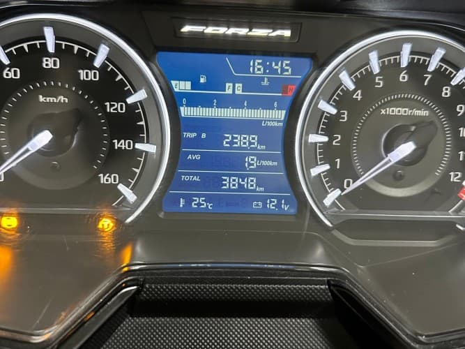 Comprar HONDA FORZA 125 2024 de segunda mano HONDA FORZA 125 2024 de segunda mano