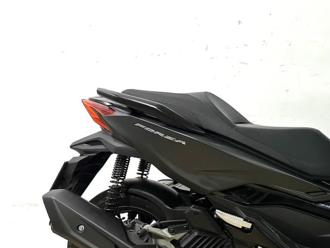 Comprar HONDA FORZA 125 2024 de segunda mano HONDA FORZA 125 2024 de segunda mano
