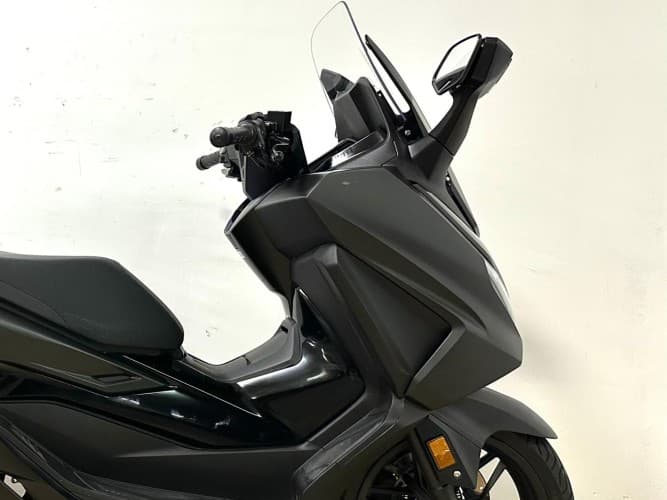 Comprar HONDA FORZA 125 2024 de segunda mano HONDA FORZA 125 2024 de segunda mano