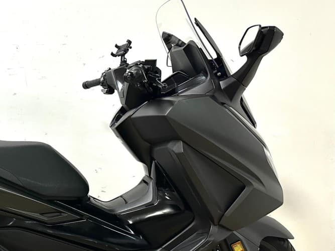 HONDA FORZA 125 2023 de segunda mano