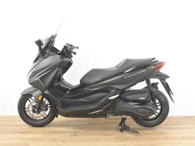 Comprar HONDA FORZA 350 2023 de segunda mano HONDA FORZA 350 2023 de segunda mano