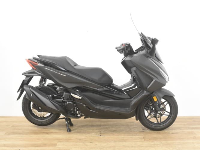 Comprar HONDA FORZA 350 2023 de segunda mano HONDA FORZA 350 2023 de segunda mano
