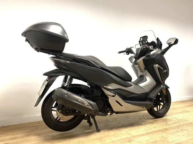 Comprar HONDA FORZA 300 2018 de segunda mano HONDA FORZA 300 2018 de segunda mano