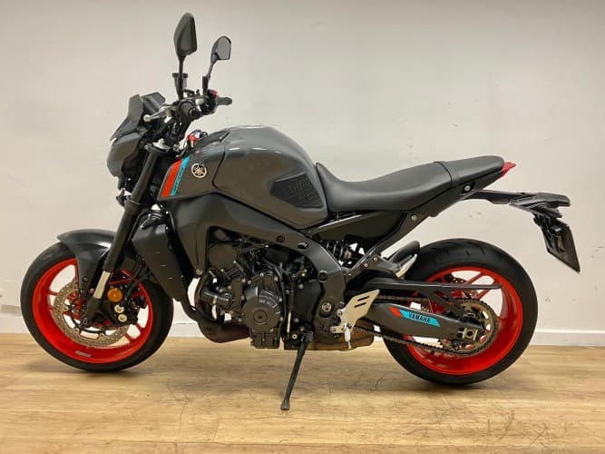 Comprar YAMAHA MT-09 2021 de segunda mano YAMAHA MT-09 2021 de segunda mano