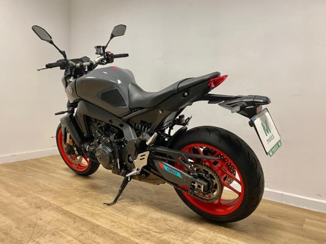 Comprar YAMAHA MT-09 2021 de segunda mano YAMAHA MT-09 2021 de segunda mano