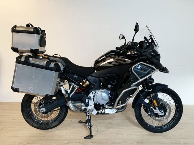 BMW F 850 GS ADVENTURE TRIPLE BLACK (3 PAQUETES + 3 MALETAS) 2022 de segunda mano