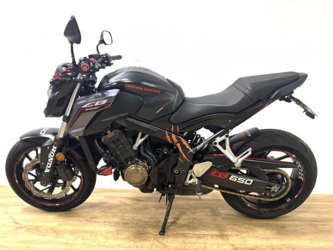 Comprar HONDA CB 650 F (A) 2018 de segunda mano HONDA CB 650 F (A) 2018 de segunda mano