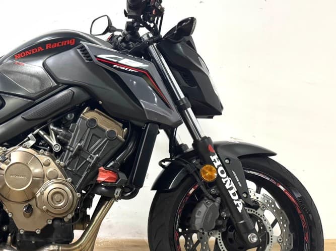 Comprar HONDA CB 650 F (A) 2018 de segunda mano HONDA CB 650 F (A) 2018 de segunda mano