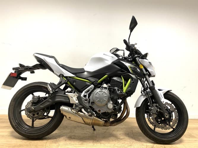 Comprar KAWASAKI Z 650 (A) 2018 de segunda mano KAWASAKI Z 650 (A) 2018 de segunda mano