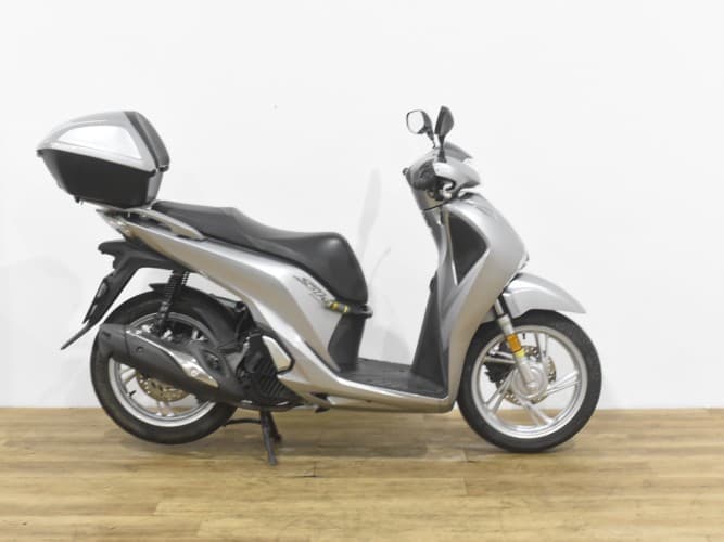 Comprar HONDA SH 125 2018 de segunda mano HONDA SH 125 2018 de segunda mano
