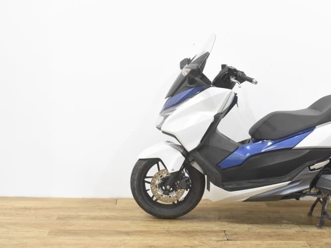 Comprar HONDA FORZA 125 2015 de segunda mano HONDA FORZA 125 2015 de segunda mano