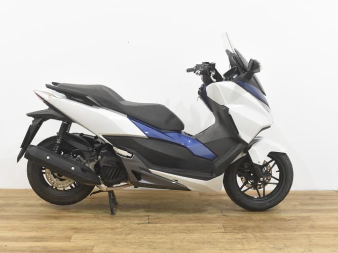 Comprar HONDA FORZA 125 2015 de segunda mano HONDA FORZA 125 2015 de segunda mano
