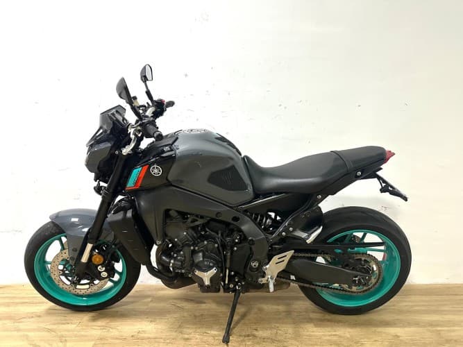 Comprar YAMAHA MT-09 (A2) 2023 de segunda mano YAMAHA MT-09 (A2) 2023 de segunda mano