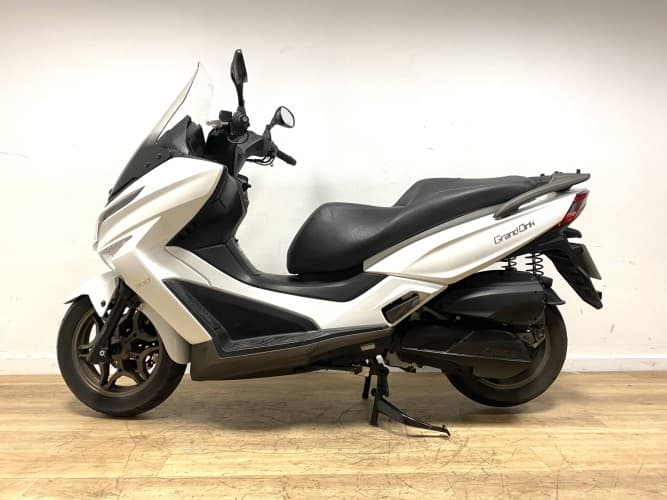 KYMCO GRAND DINK 300 2020 de segunda mano