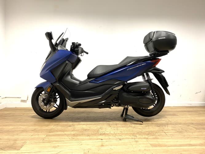 Comprar HONDA FORZA 350 (TOP CASE) 2024 de segunda mano HONDA FORZA 350 (TOP CASE) 2024 de segunda mano