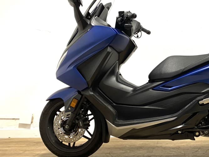 Comprar HONDA FORZA 350 (TOP CASE) 2024 de segunda mano HONDA FORZA 350 (TOP CASE) 2024 de segunda mano