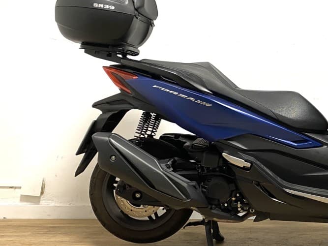Comprar HONDA FORZA 350 (TOP CASE) 2024 de segunda mano HONDA FORZA 350 (TOP CASE) 2024 de segunda mano