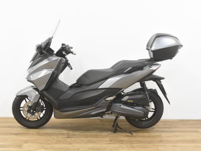 Comprar HONDA FORZA 125 2016 de segunda mano HONDA FORZA 125 2016 de segunda mano