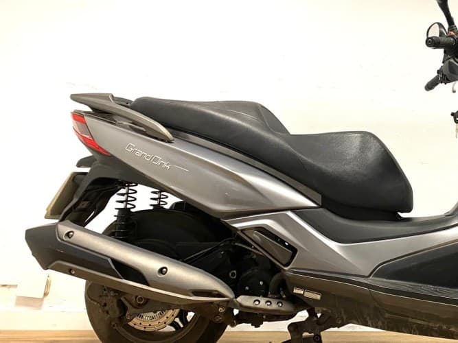 Comprar KYMCO GRAND DINK 300 2021 de segunda mano KYMCO GRAND DINK 300 2021 de segunda mano