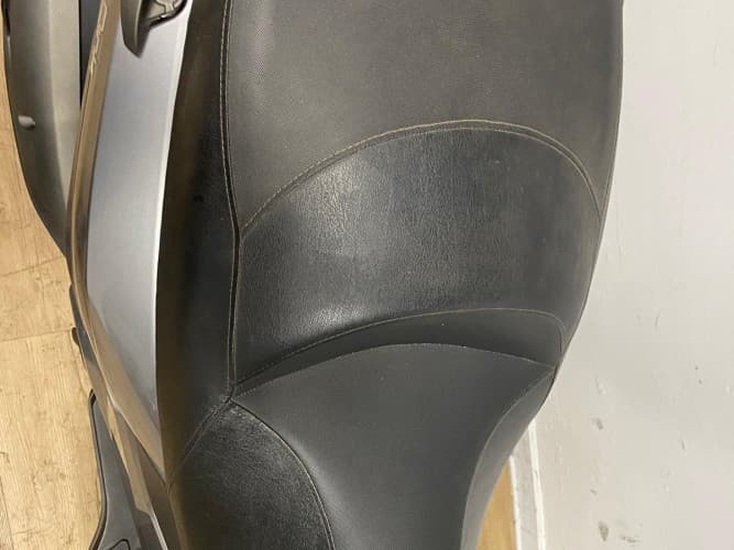 Comprar KYMCO GRAND DINK 300 2021 de segunda mano KYMCO GRAND DINK 300 2021 de segunda mano