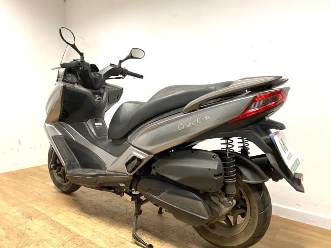 Comprar KYMCO GRAND DINK 300 2021 de segunda mano KYMCO GRAND DINK 300 2021 de segunda mano