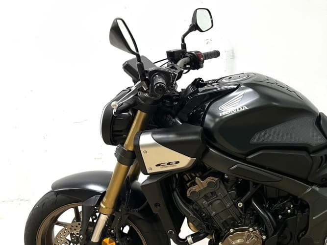 Comprar HONDA CB 650 R (A) 2024 de segunda mano HONDA CB 650 R (A) 2024 de segunda mano