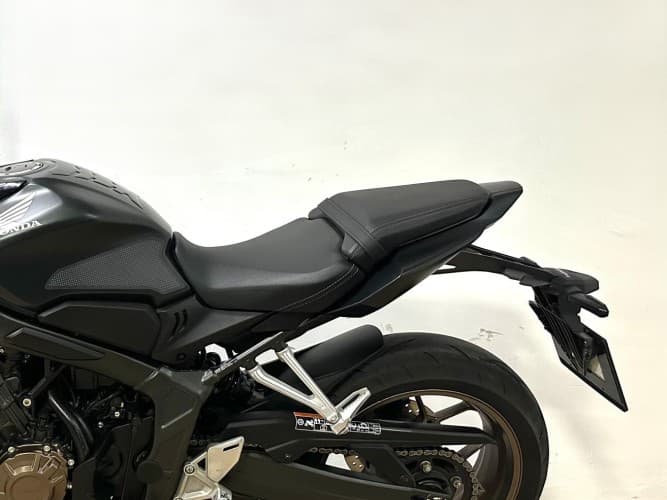 Comprar HONDA CB 650 R (A) 2024 de segunda mano HONDA CB 650 R (A) 2024 de segunda mano
