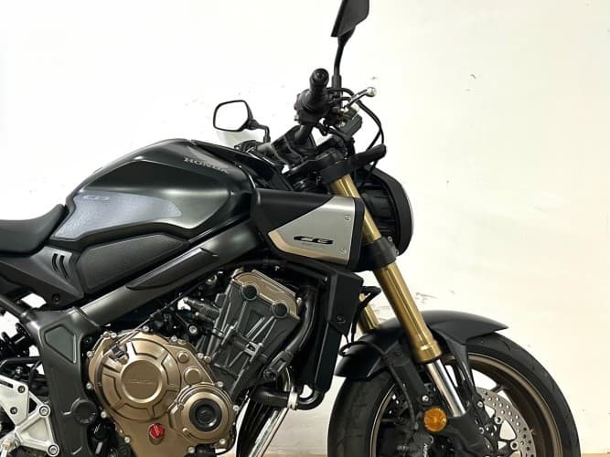 Comprar HONDA CB 650 R (A) 2024 de segunda mano HONDA CB 650 R (A) 2024 de segunda mano