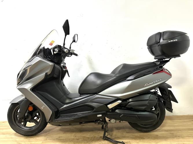 Comprar KYMCO SUPER DINK 125 2018 de segunda mano KYMCO SUPER DINK 125 2018 de segunda mano