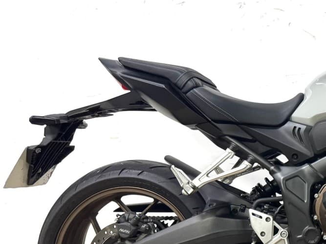 Comprar HONDA CB 650 R (A) 2024 de segunda mano HONDA CB 650 R (A) 2024 de segunda mano