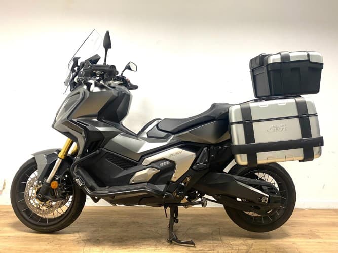 Comprar HONDA X-ADV 750 (A) 2022 de segunda mano HONDA X-ADV 750 (A) 2022 de segunda mano