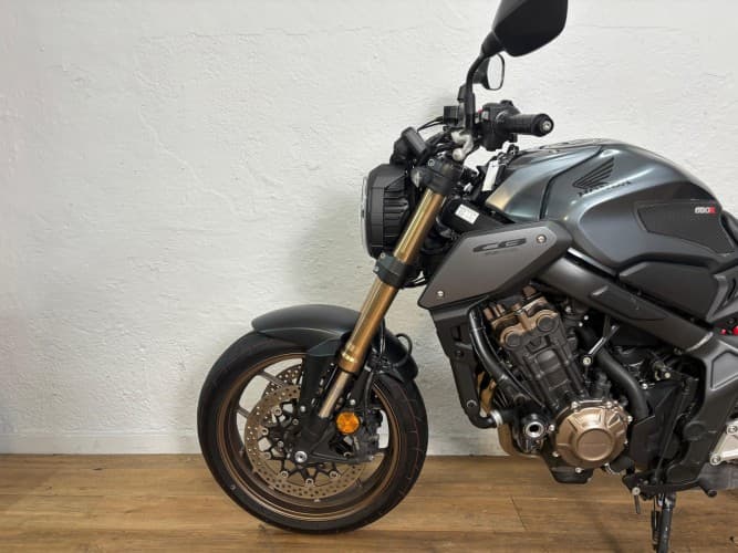 Comprar HONDA CB 650 R (A2) 2023 de segunda mano HONDA CB 650 R (A2) 2023 de segunda mano