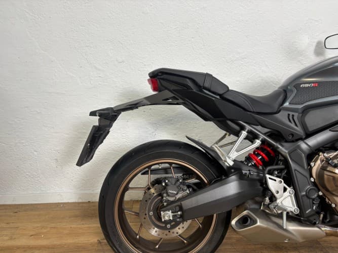 Comprar HONDA CB 650 R (A2) 2023 de segunda mano HONDA CB 650 R (A2) 2023 de segunda mano