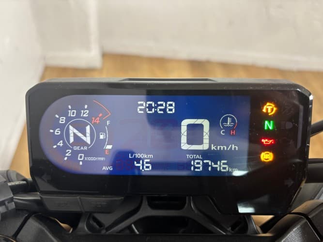 Comprar HONDA CB 650 R (A2) 2023 de segunda mano HONDA CB 650 R (A2) 2023 de segunda mano