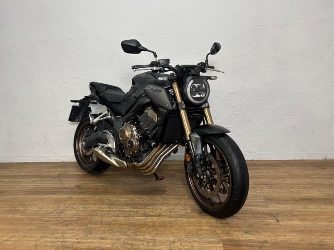 Comprar HONDA CB 650 R (A2) 2023 de segunda mano HONDA CB 650 R (A2) 2023 de segunda mano