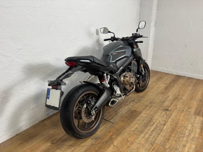 Comprar HONDA CB 650 R (A2) 2023 de segunda mano HONDA CB 650 R (A2) 2023 de segunda mano