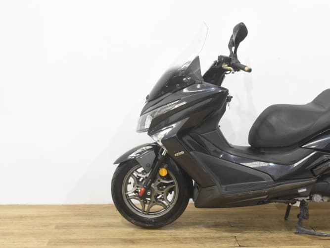 Comprar KYMCO GRAND DINK 125 2018 de segunda mano KYMCO GRAND DINK 125 2018 de segunda mano