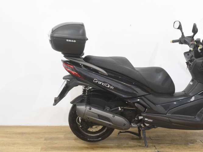 Comprar KYMCO GRAND DINK 125 2018 de segunda mano KYMCO GRAND DINK 125 2018 de segunda mano