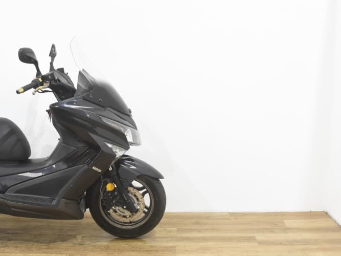 Comprar KYMCO GRAND DINK 125 2018 de segunda mano KYMCO GRAND DINK 125 2018 de segunda mano