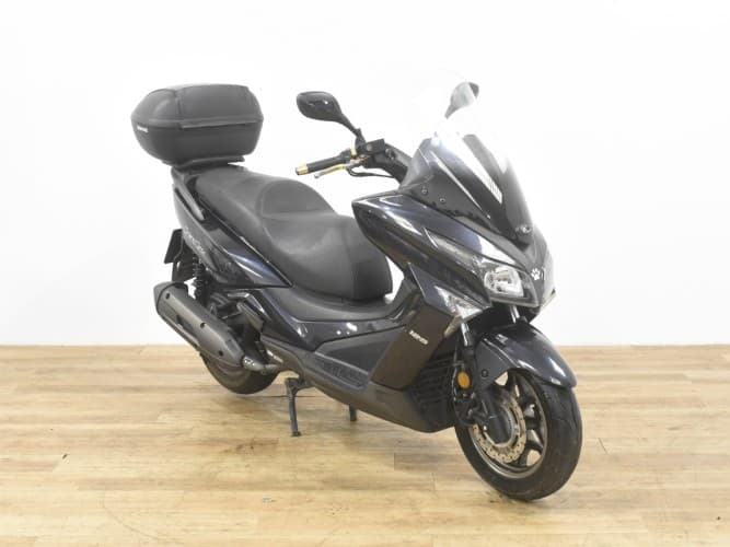 Comprar KYMCO GRAND DINK 125 2018 de segunda mano KYMCO GRAND DINK 125 2018 de segunda mano