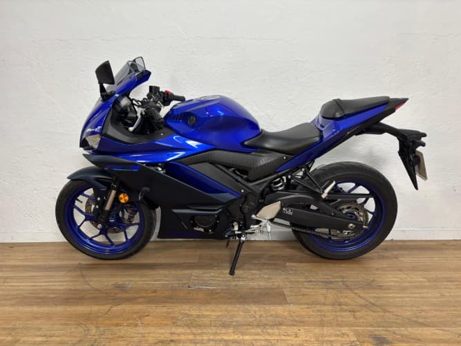 YAMAHA YZF R3 2022 de segunda mano