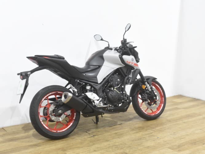 Comprar YAMAHA MT-03 2020 de segunda mano YAMAHA MT-03 2020 de segunda mano
