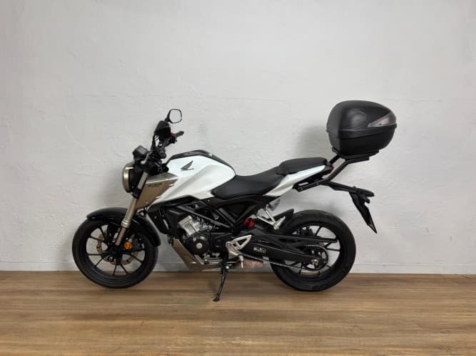 HONDA CB 125 R 2020 de segunda mano