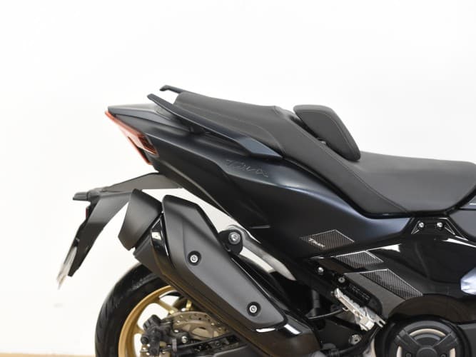 Comprar YAMAHA TMAX 560 TECH MAX 2022 de segunda mano YAMAHA TMAX 560 TECH MAX 2022 de segunda mano