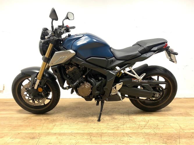 Comprar HONDA CB 650 R (A) 2020 de segunda mano HONDA CB 650 R (A) 2020 de segunda mano