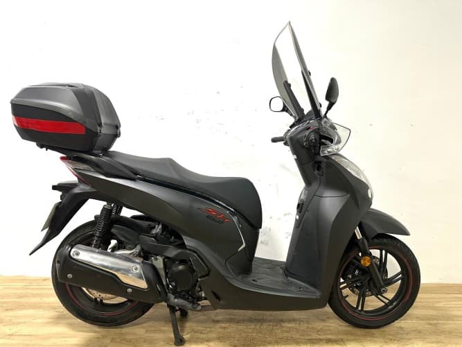 Comprar HONDA SH 300I (IMPORT. REMAT. 2025) 2019 de segunda mano HONDA SH 300I (IMPORT. REMAT. 2025) 2019 de segunda mano