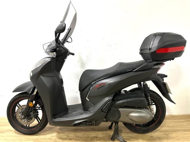 Comprar HONDA SH 300I (IMPORT. REMAT. 2025) 2019 de segunda mano HONDA SH 300I (IMPORT. REMAT. 2025) 2019 de segunda mano