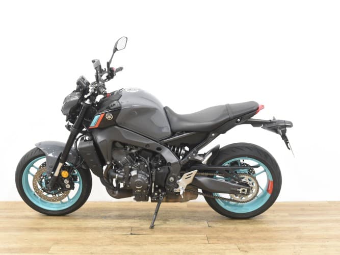 Comprar YAMAHA MT-09 (A2) 2023 de segunda mano YAMAHA MT-09 (A2) 2023 de segunda mano