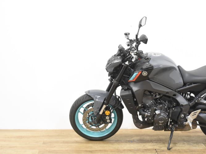 Comprar YAMAHA MT-09 (A2) 2023 de segunda mano YAMAHA MT-09 (A2) 2023 de segunda mano